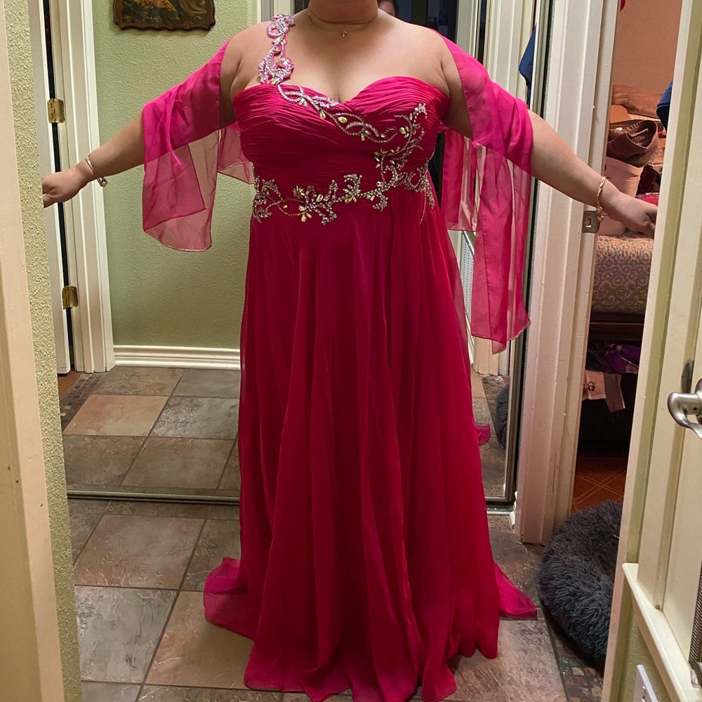 Beautiful NWT formal dress fushia sz 20